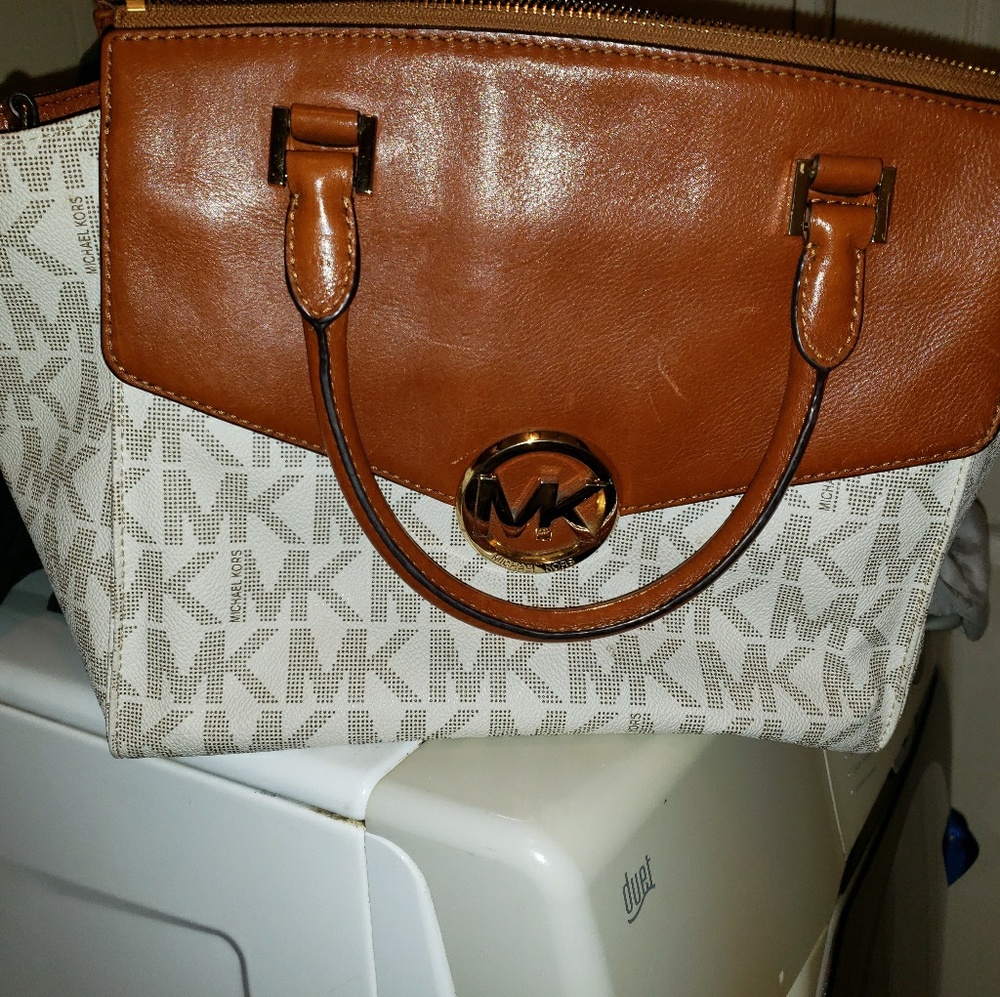 Michael kors satchel